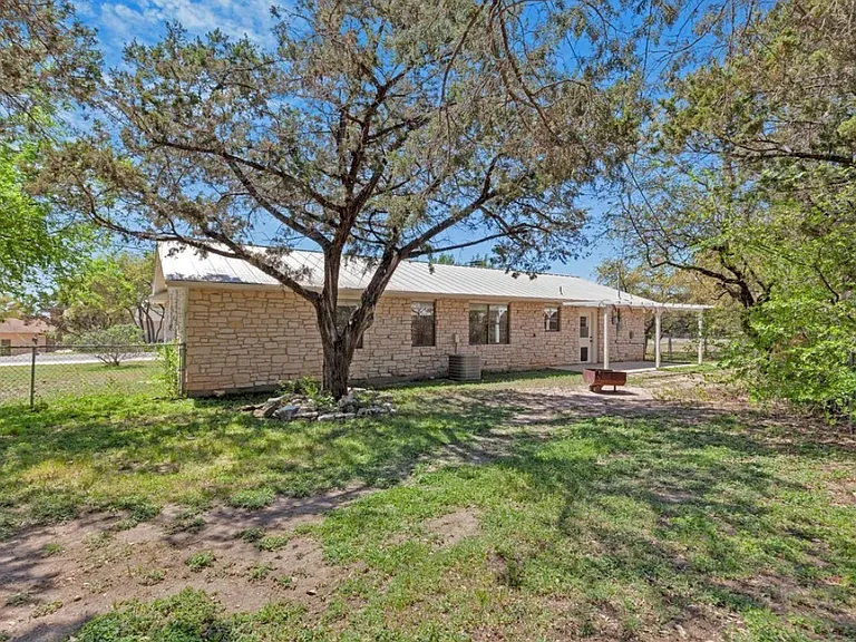 7902 Bar K Ranch Rd — Photo 8