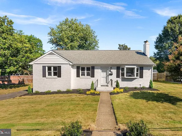 5931 1st St S, Arlington, VA 22204