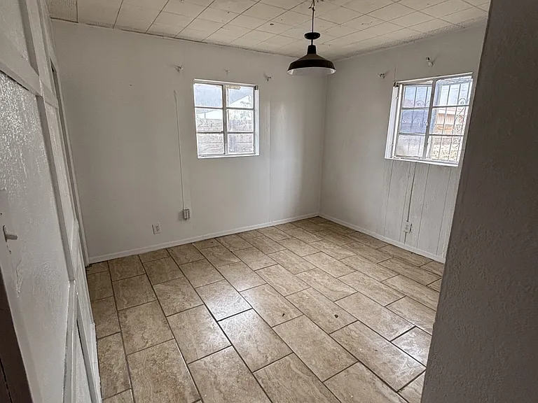 604 Cortez Dr — Photo 18