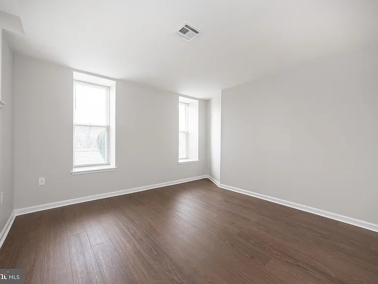 3183 Main St #2 — Photo 13
