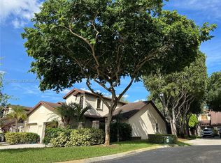 Valencia Townhomes, Miami, FL 33186