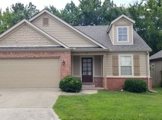 147 E Madrid St, Fayetteville, AR 72703