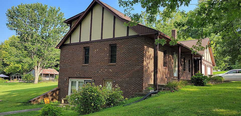 1st image of 600 Tucker Rd