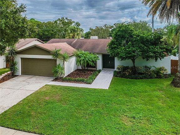 2nd image of 12103 Cypress Hollow Pl