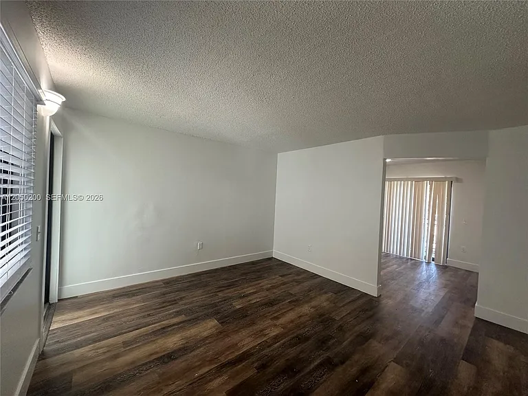 529 SW 4th St #301 — Photo 14