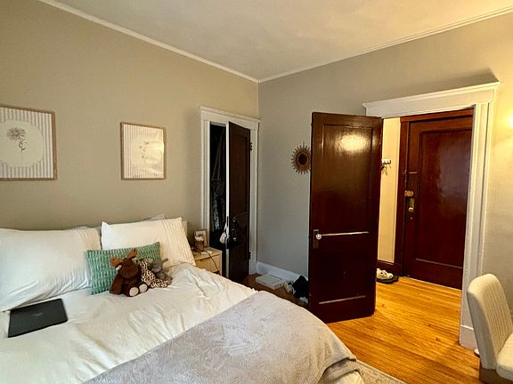 4th image of 172 Winthrop Rd #2