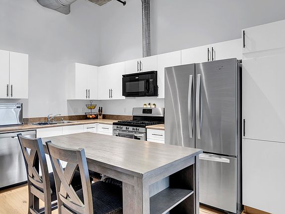 2nd image of 3601 Arapahoe Ave #105