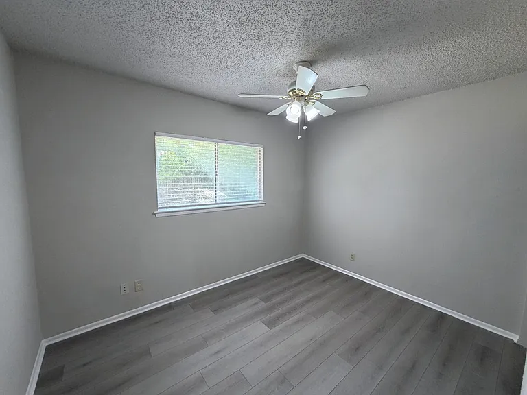 5263 Charolais Dr — Photo 13