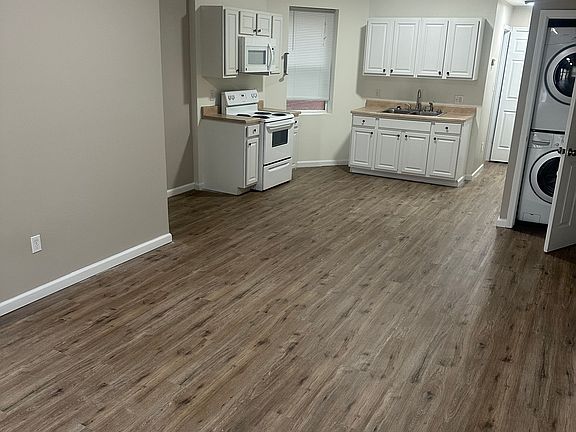 3rd image of 2008 Missouri Ave #1F