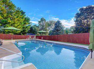 502 Reid Dr, Mount Horeb, WI 53572