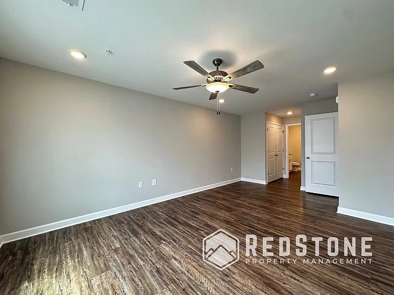 Westbrook Apartments — Photo 22