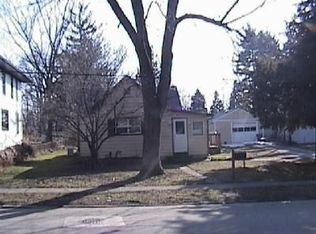 808 Brown St, Valparaiso, IN 46383