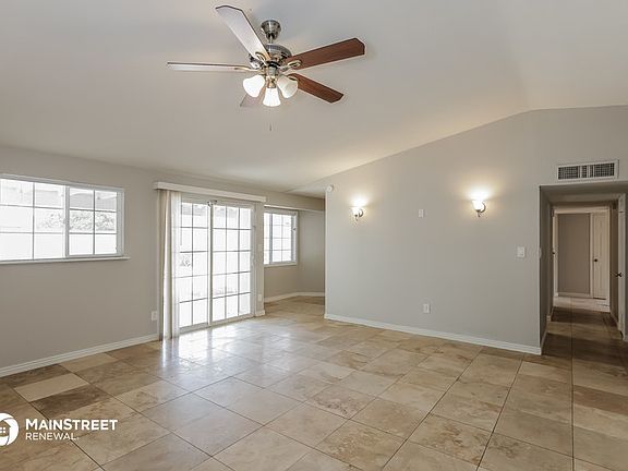 4th image of 4028 E Sweetwater Ave