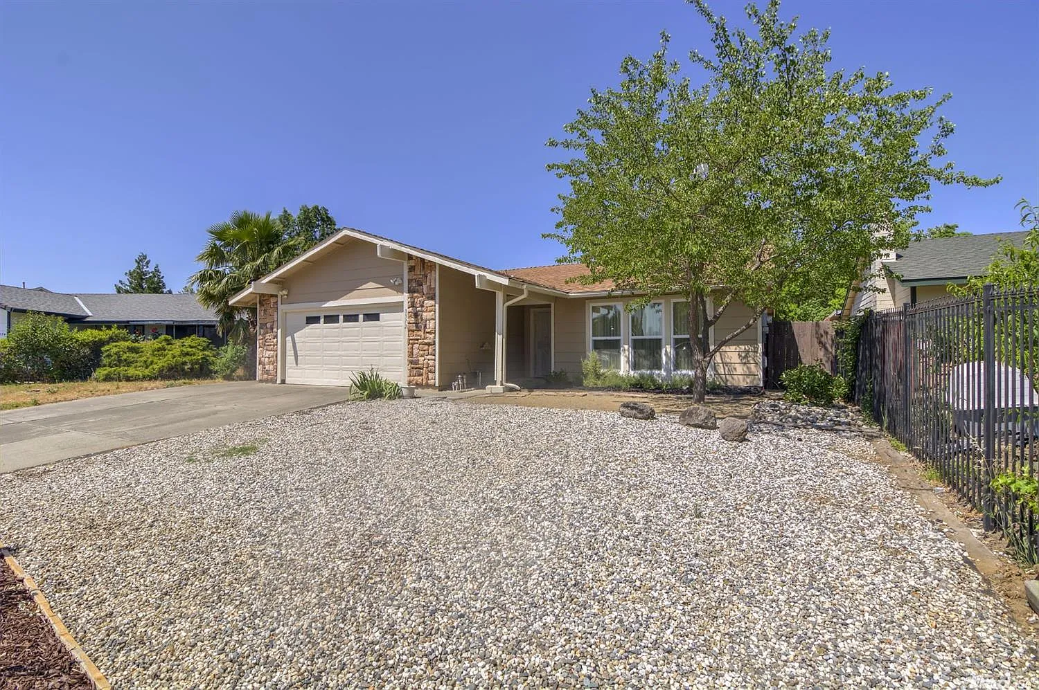 8372 Langtree Way photo 1