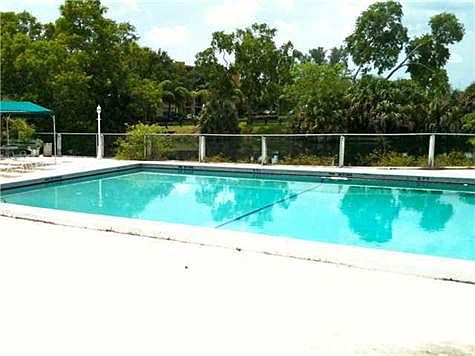 2nd image of 5790 Stirling Rd APT 106