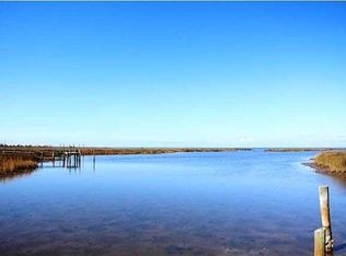 1715 Lark Ln, Eastpoint, FL 32328