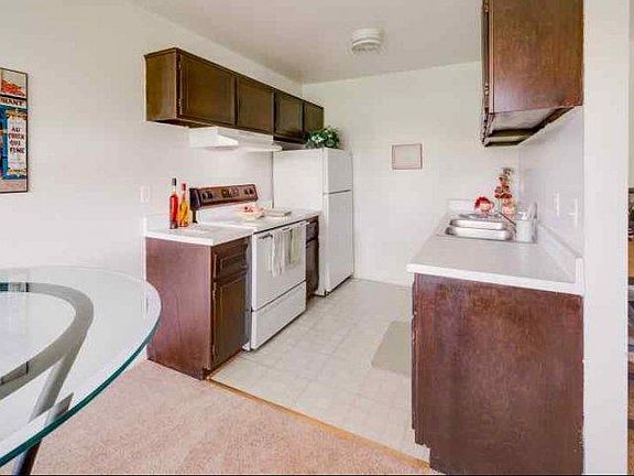 4th image of 28801 Imperial Dr #166