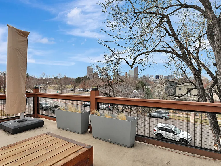 2520 N Lafayette St — Photo 20