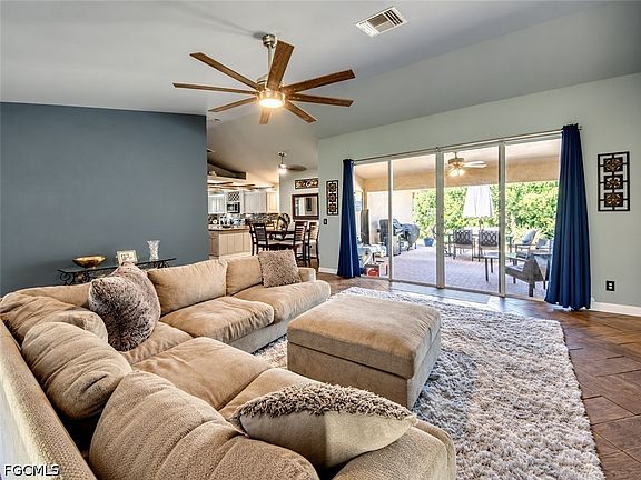 3rd image of 3008 SW 3rd Pl