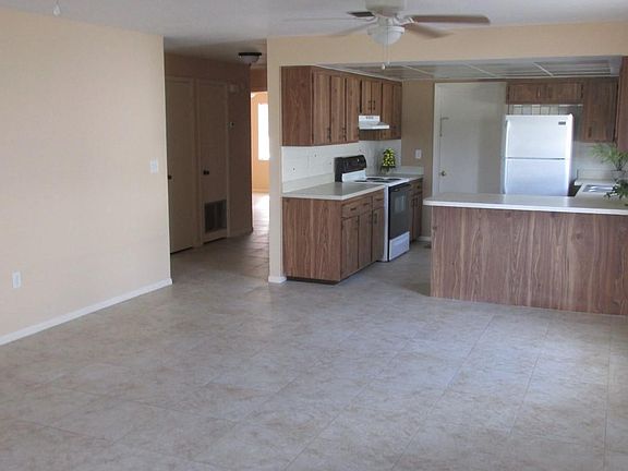3rd image of 808 Angela Ave APT A