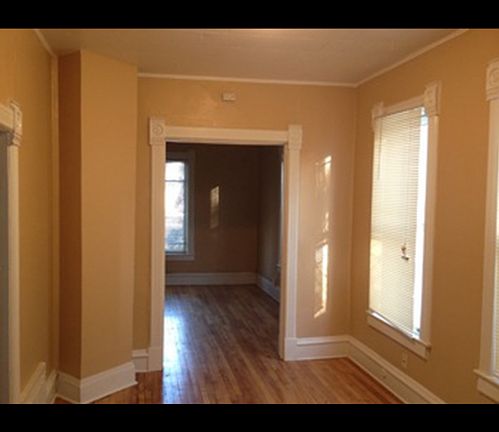 3rd image of 2804 Harriet Ave #1