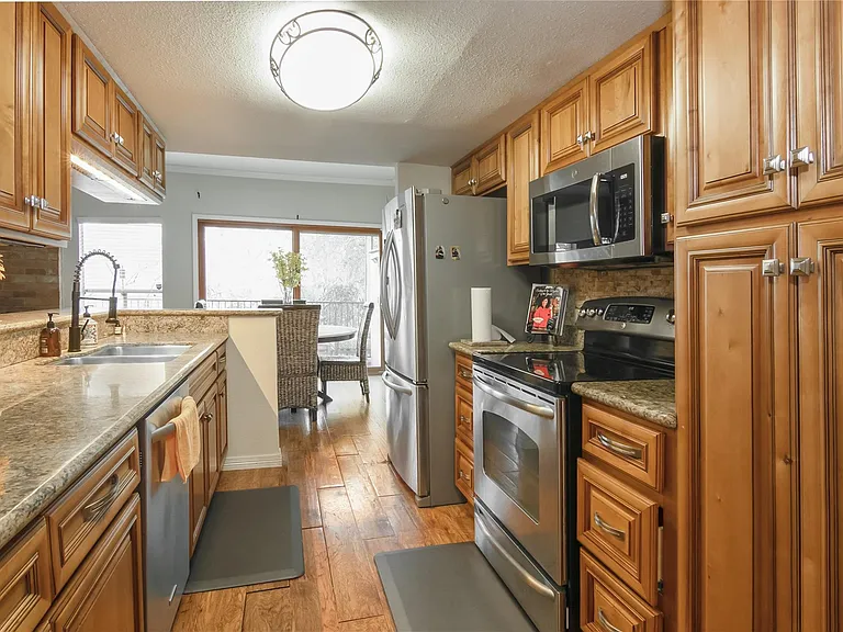 1802 Stoney Brook Dr #104 — Photo 14