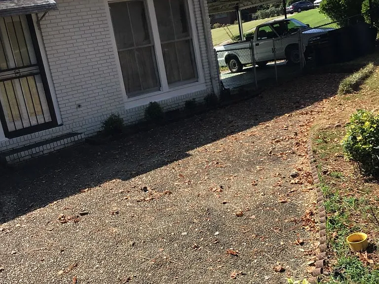 1097 Bolton Ct — Photo 12