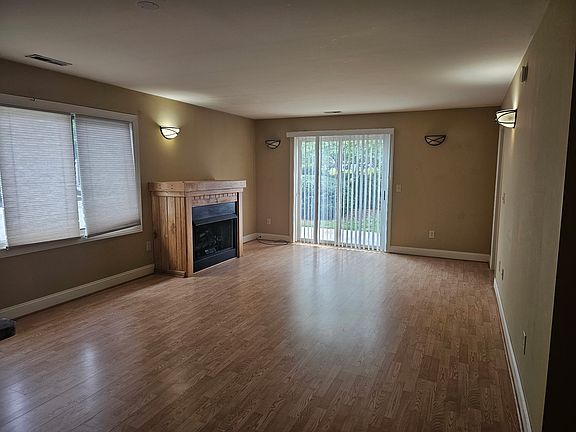3rd image of 35 Live View Ln #8