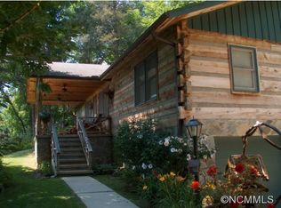 949 Setzer Cove Rd, Maggie Valley, NC 28751