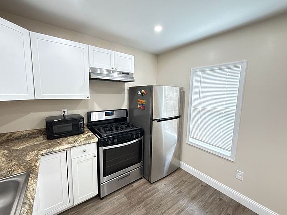 4th image of 280 4th Ave Unit 101