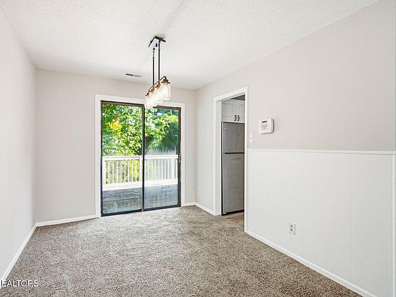 5th image of 1322 Scotsbury Cir