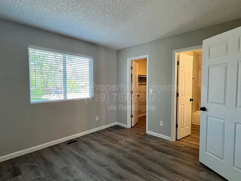 2458 E Willamette Ave — Photo 13
