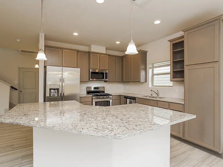 7918 Fijian Cypress Dr — Photo 8