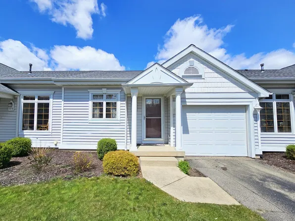 275 Shoreside North Dr SE, Grand Rapids, MI 49548