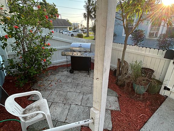 Front Patio great for grilling out and entertaining