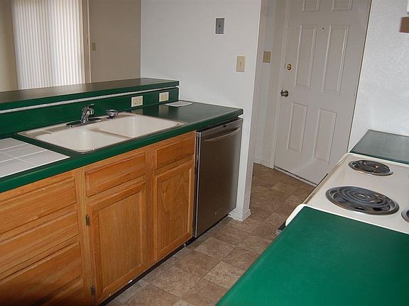 5th image of 1817 E 24th Ave