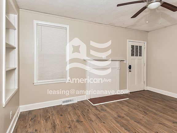 15881_005_wm_-_living_room_13369198.jpg