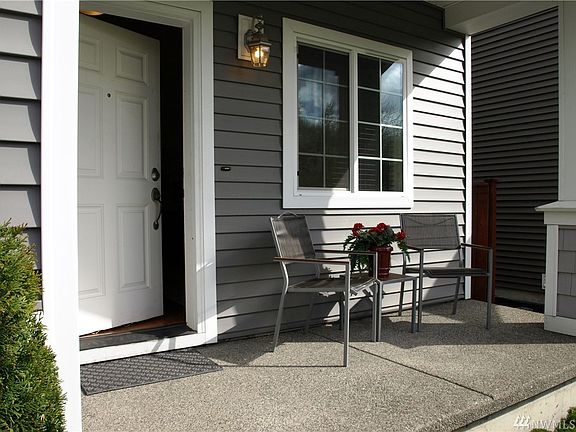 2nd image of 1313 49th St NE