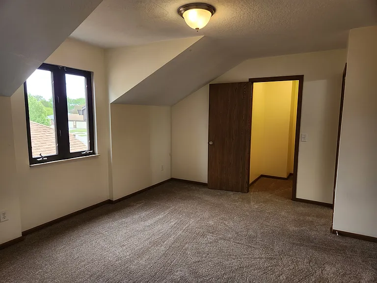 1146 Country Creek Ln — Photo 14