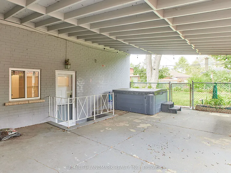 21 Robinglade Dr #LOWER — Photo 20