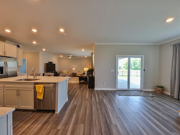 5th image of 9725 Haughton Ln