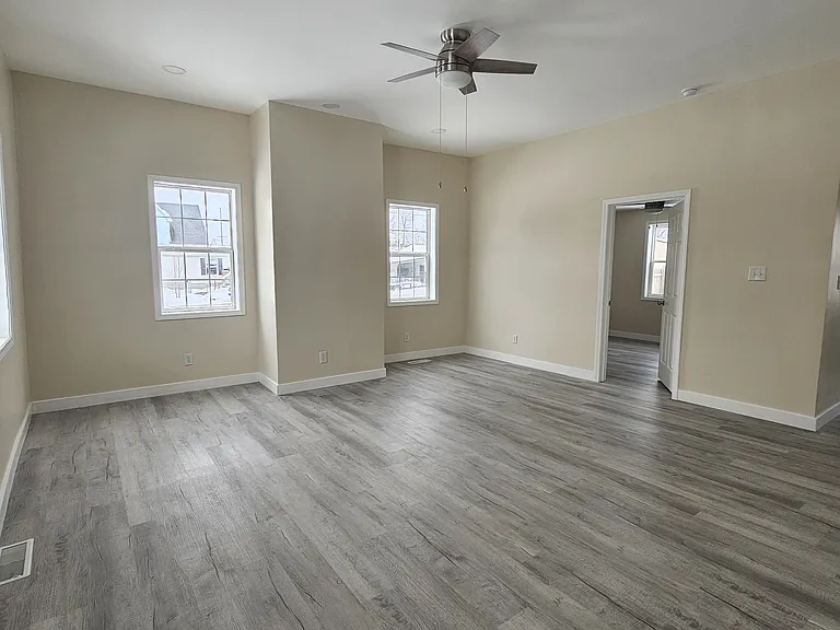507 E Water St — Photo 1