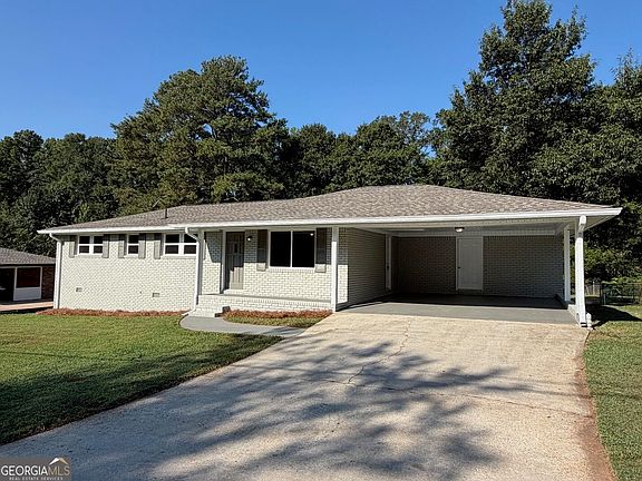 2nd image of 65 W Meadowcliff Cir