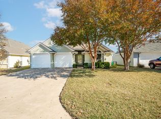 104 Easy St, Glen Rose, TX 76043