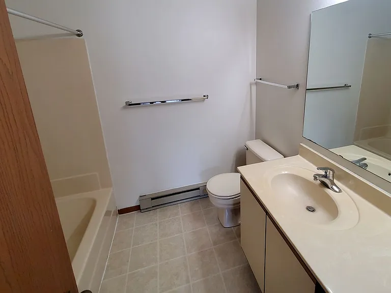 Orchard Village Apartments — Photo 153