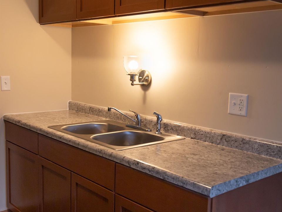 1st image of 1089 York Ave #3