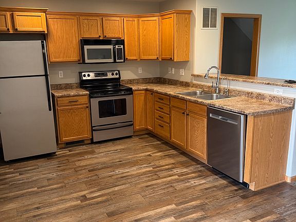 3rd image of 708 Prairie Meadow Dr
