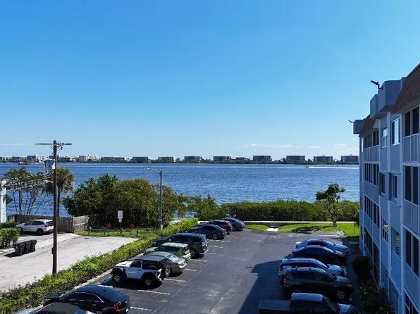 1502 S Lakeside Dr APT 419, Lake Worth Beach, FL 33460