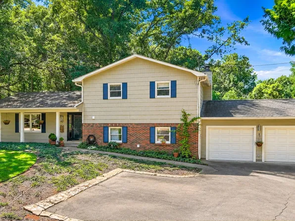 809 Virginia Dr, Maryville, TN 37803