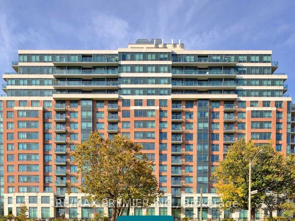 1403 Royal York Rd, Toronto, ON
